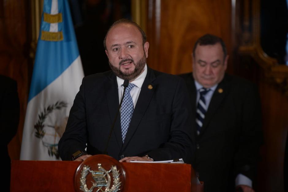 El ministro de Economía y el director del Inguat viajan hacia Guatemala desde España y se anunció que los funcionarios y la comitiva que los acompañó estarán en cuarentena. (Foto: Archivo/Soy502)