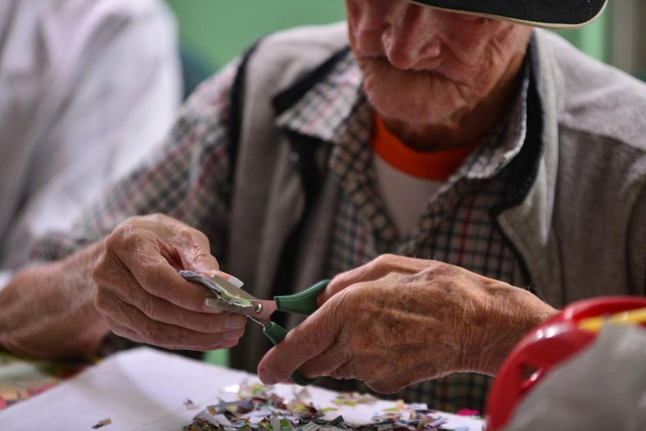Los ancianos que no lleguen a trabajar no deben sufrir descuentos en sus salarios. (Foto: Archivo/Soy502)