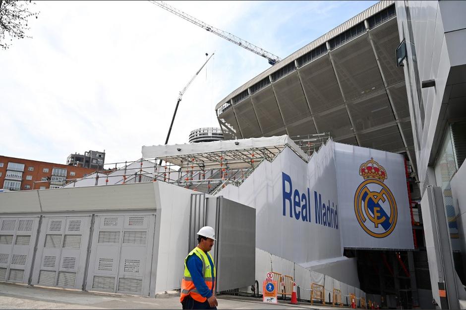 El Real Madrid y el Consejo Superior de Deportas impulsan un gran centro de aprovisionamiento en el estadio Santiago Bernabéu. (Foto: AFP)