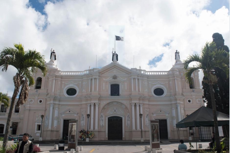 Los administradores de la iglesia Santo Domingo informaron que este 9 y 10 de mayo abrirán el templo para que los feligreses puedan orar. (Foto: Centro Histórico GT)&nbsp;