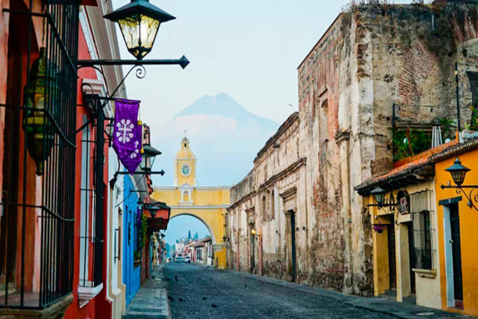 La Municipalidad de Antigua Guatemala&nbsp; anunció cambio de sentido en algunas vías principales de la ciudad colonial. (Foto: CNN Travel)