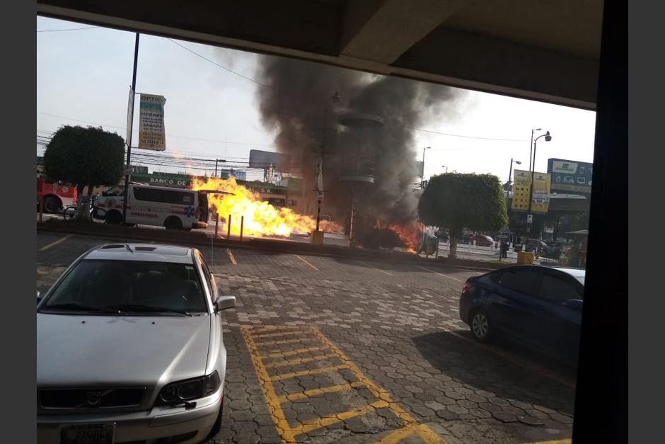 Ninguna persona resultó herida durante este incendio. (Foto: Somos Ciudad San Cristóbal/Facebook)