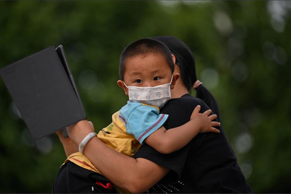 En la ciudad china donde se registraron los primeros casos se someterán de nuevo a las pruebas. (Foto: AFP)&nbsp;