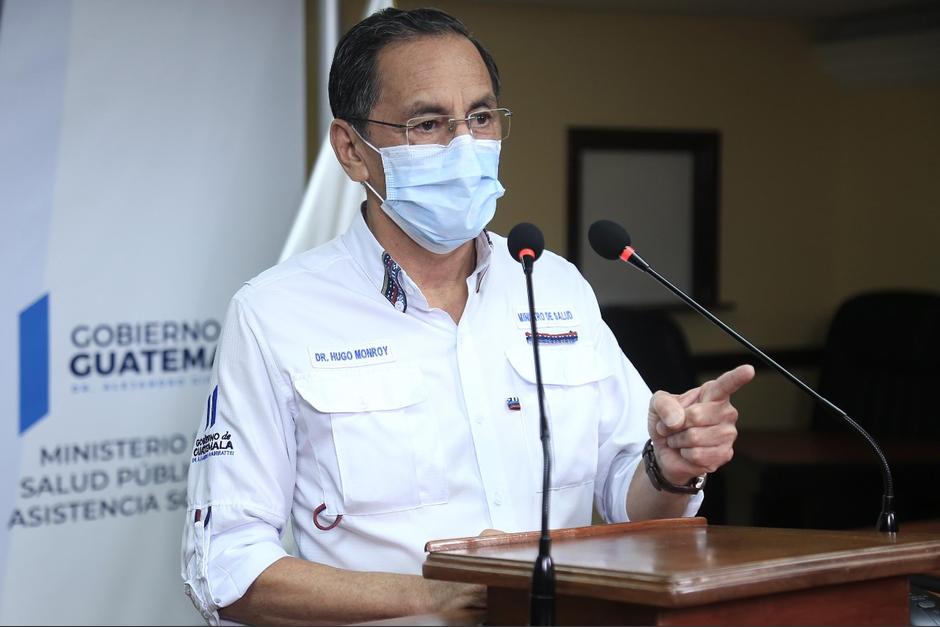 El ministro de salud recordó las restricciones de movilidad que estarán vigentes este fin de semana. (Foto: Gobierno de Guatemala)