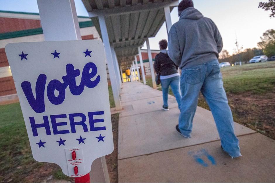 Estados Unidos abre centros de votación para elegir entre Donald Trump y Joe Biden para presidir el país. (Foto: AFP)