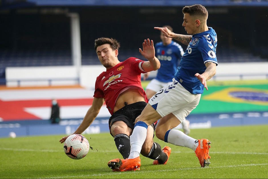 El Everton no pudo con el Manchester United y perdió 1-2. (Foto: AFP)