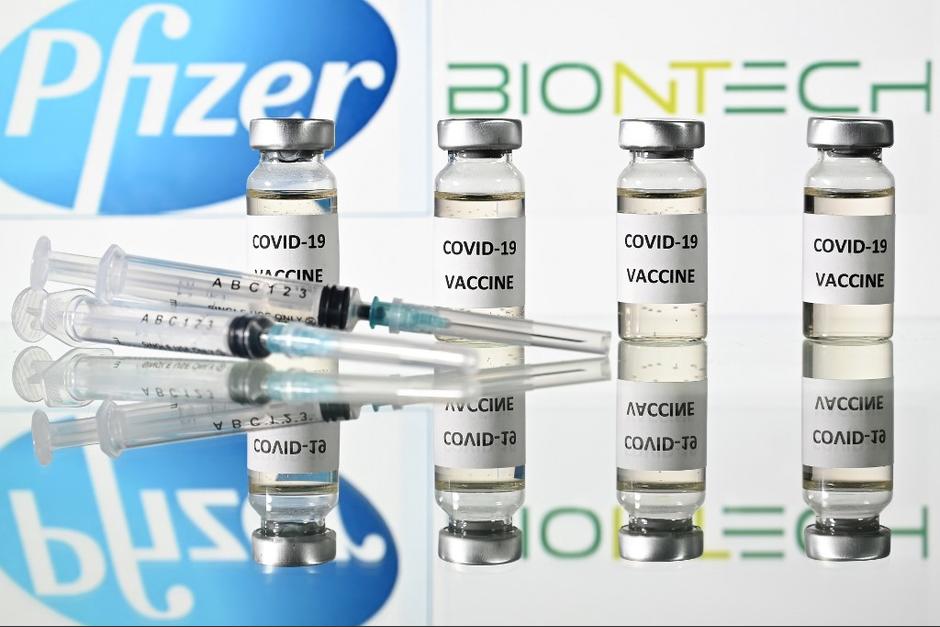 Según el fundador de BioNTech, la vacuna podría empezar a distribuirse a finales del 2020. (Foto: AFP)