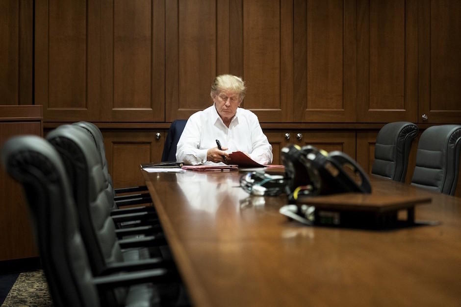 El presidente Donal Trump podría dejar el hospital este lunes, 5 de octubre. (Foto: AFP)