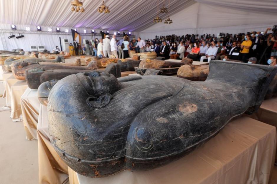Egipto descubrió 59 ataúdes de madera con sus momias intactas. (Foto: Infobae)