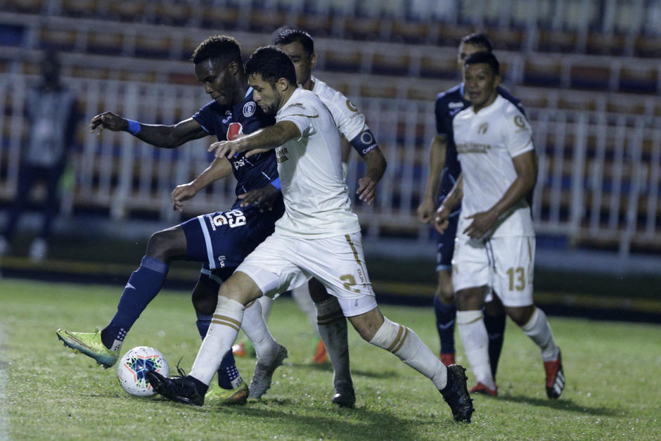 Los clubes centroamericanos protagonizaron una de las tandas más largas en la historia del fútbol profesional. (Foto: Concacaf)