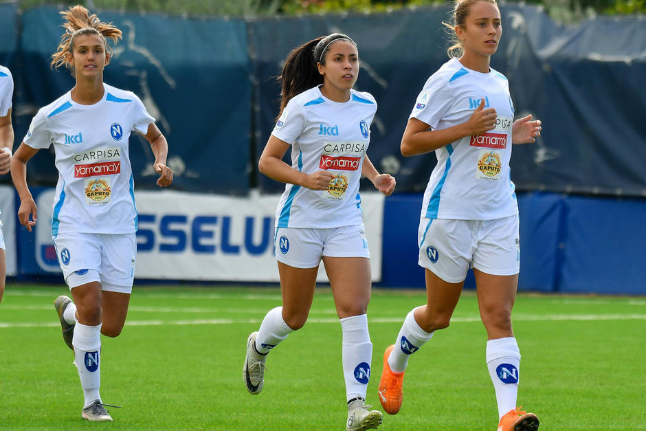 La destacada futbolista guatemalteca, Ana Lucía Martínez, informó que se encuentra aislada por un caso de Covid-19 en su equipo el Napoli de Italia. (Foto: Twitter/Ana Lucía Martínez)