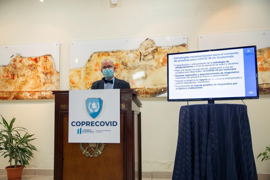 Edwin Asturidas, director de la Coprecovid, ofreció una conferencia de prensa. (Foto: Coprecovid)