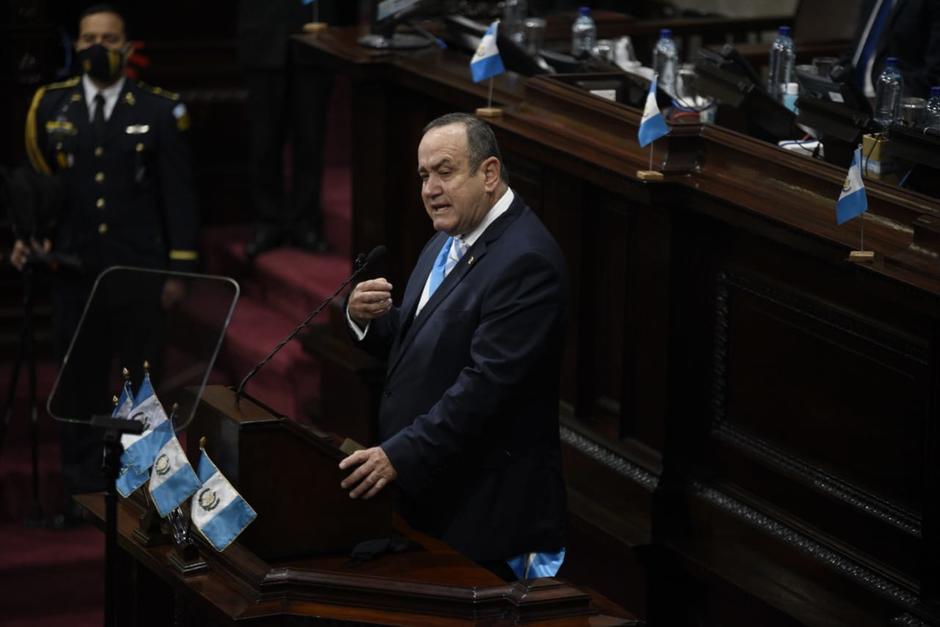 El presidente Alejandro Giammattei participó en la sesión solemne del Congreso para conmemorar 199 años de Independencia de Guatemala. (Foto: Wilder López/Soy502)
