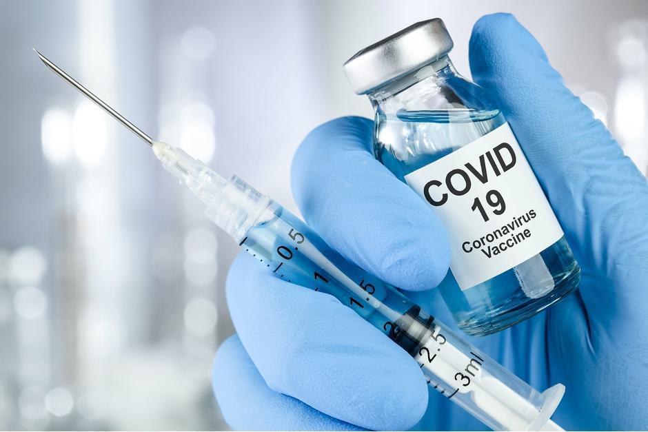 La campaña de Trump ha promocionado una y otra vez una posible vacuna contra el Covid-19 rápida como la salvación. (Foto: Shutterstook)