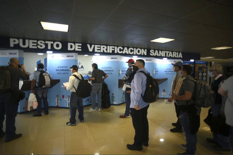El viernes retomó labores el Aeropuerto Internacional La Aurora, con una gran afluencia de visitantes. (Foto: Wilder López/Soy502)