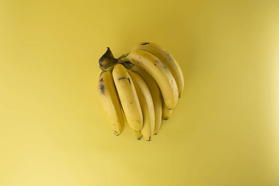 Así evitarás que los bananos maduren muy rápido y tengan marcas negras. (Foto: Piqsels)