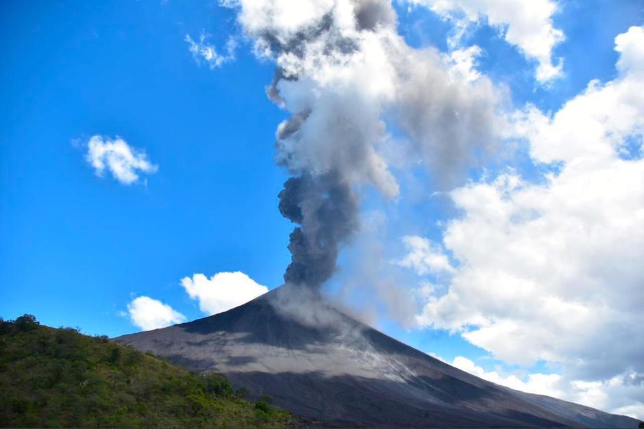 El volcán Pacaya se mantiene en actividad eruptiva. (Foto: archivo)&nbsp;