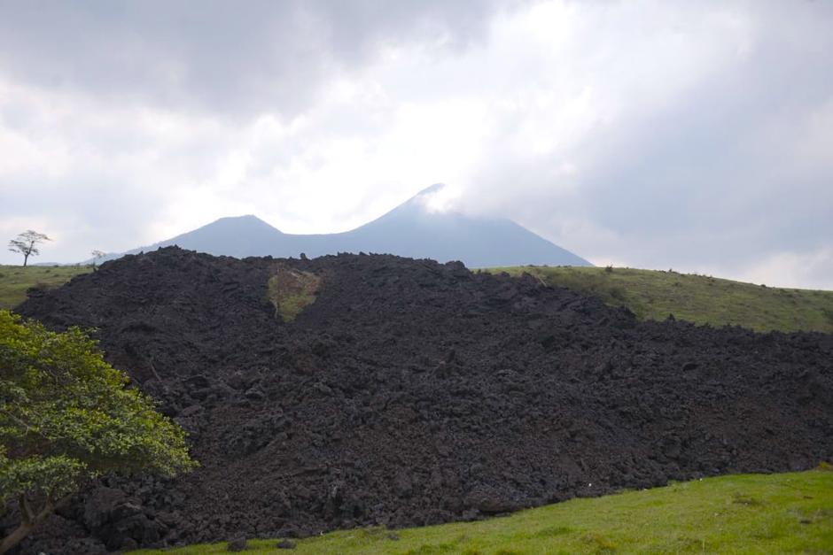 A través de la nueva fisura está brotando lava, según el reporte de la Conred. (Foto: Archivo/Soy502)