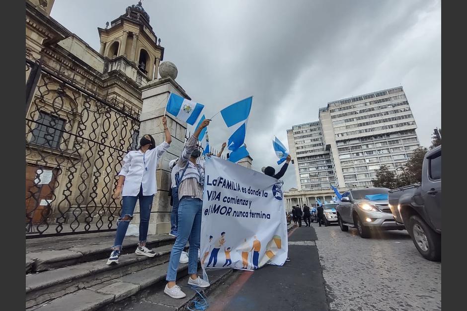 Los participantes se reunieron en la Plaza de la Constitución vestidos de azul y blanco. (Foto: 40 días por la vida)