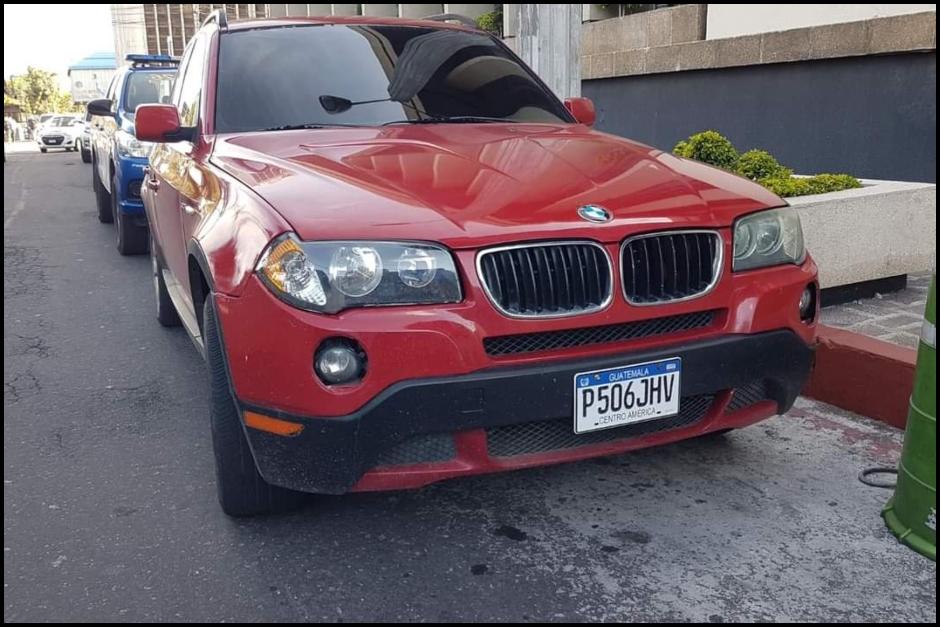 Vista del auto BMW que conducía Emetrio Suruy al ser recapturado. (Foto: PNC)&nbsp;