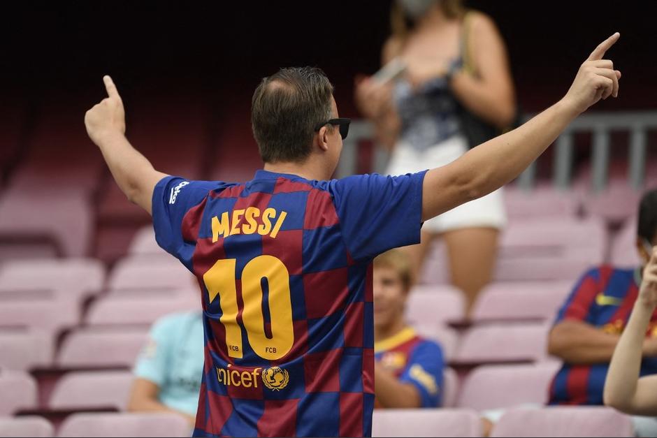 La afición del Barcelona sigue siendo fiel al legado que dejó Messi en el club. (Foto: AFP)