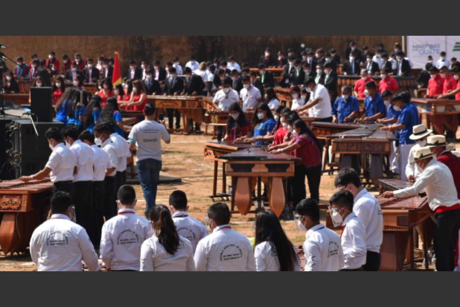 Más de 100 marimbas de toda la República de Guatemala participaron en "Marimbas por Guate". (Foto: Facebook/Shecanito)