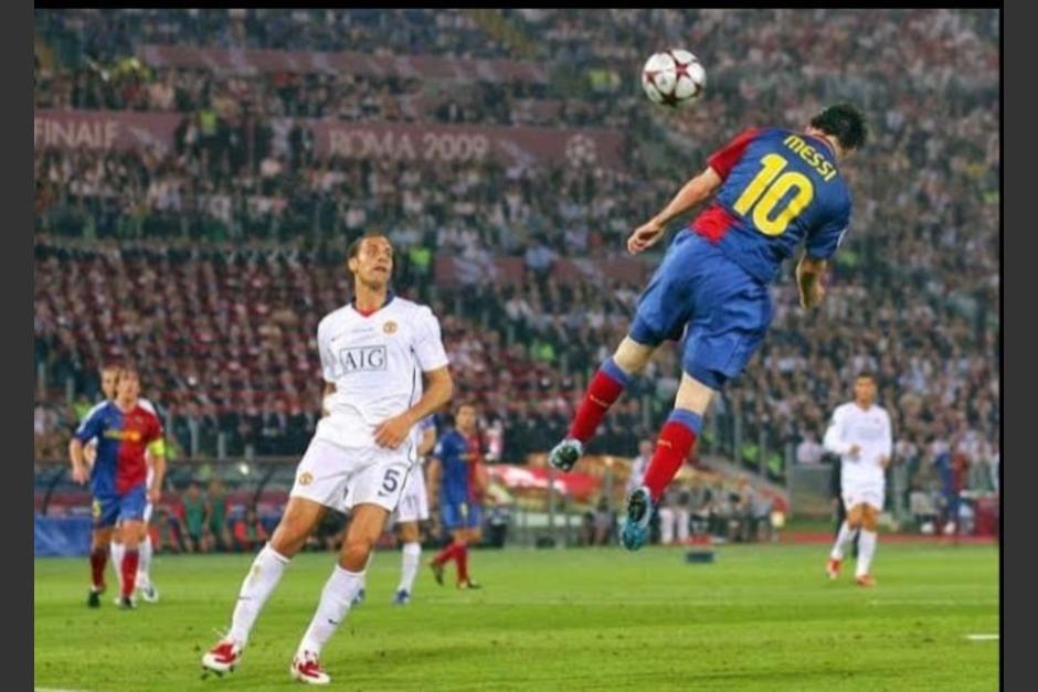 Lionel Messi anotó de cabeza ante el Manchester United en una de las finales de Champions que ganó el equipo inglés. (Foto: Archivo)