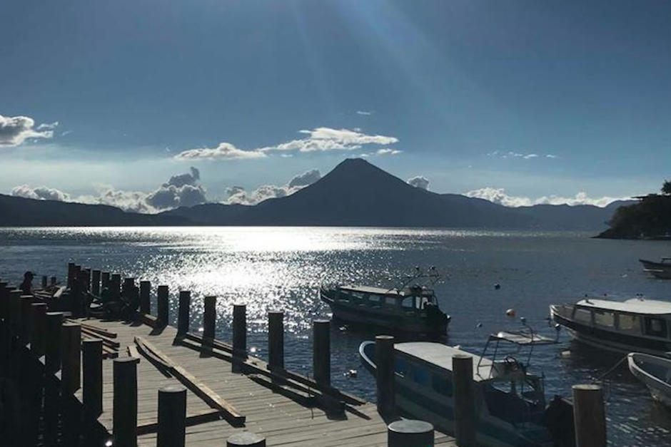 Nuevo mirador en Panajachel busca que las imágenes del lago Atitlán sean virales y atraigan turismo. (Foto: Selene Mejía/(Soy502)