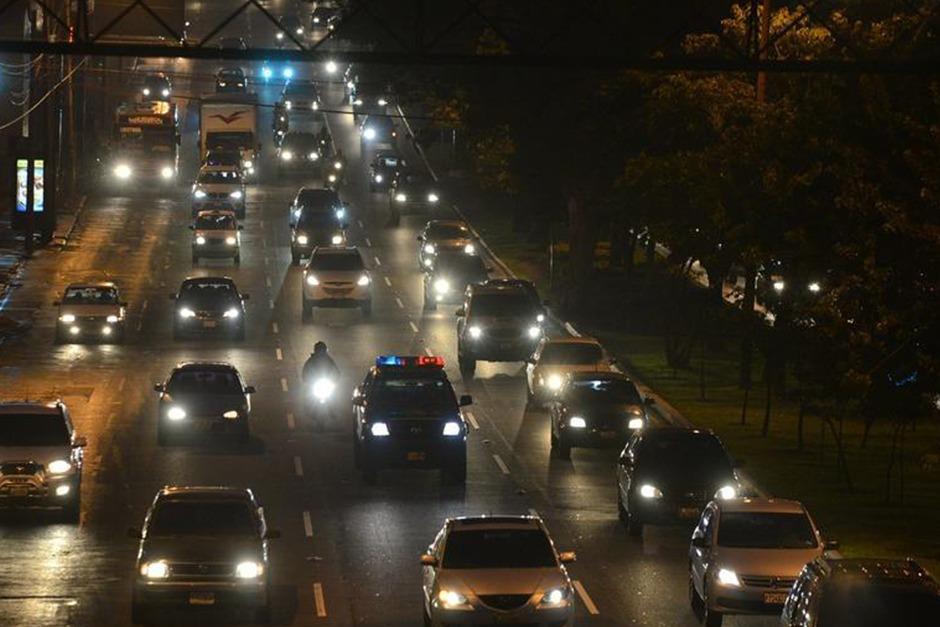 Se registran complicaciones de tránsito en las diferentes zonas de la ciudad de Guatemala. (Foto: Amílcar Montejo)