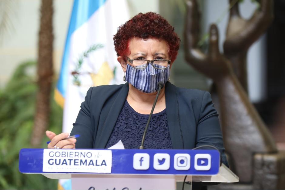 La ministra de Salud, Amelia Flores, ofreció una conferencia de prensa al salir de la reunión de Gabinete de Gobierno. (Foto: Presidencia)