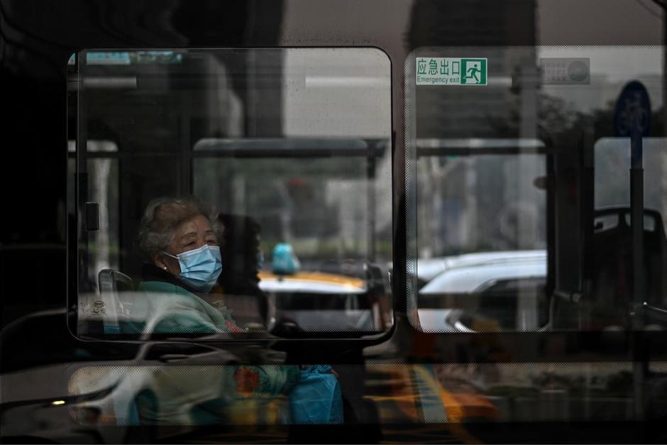 A un año del inicio de la pandemia, el virus continúa azotando al mundo. (Foto: AFP)&nbsp;