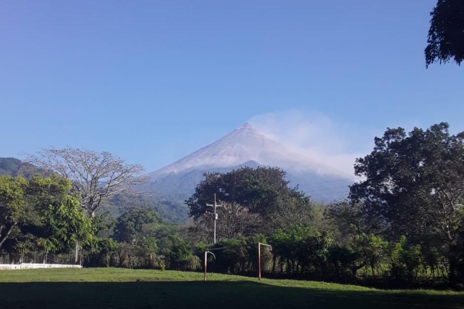 El volcán de Fuego entró en fase eruptiva el 14 de febrero de 2021. (Foto: Conred)&nbsp;