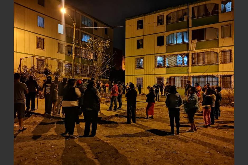 Vecinos se organizaron para impedir una nueva invasión en la colonia Nimajuyú, zona 21. (Foto: Facebook)