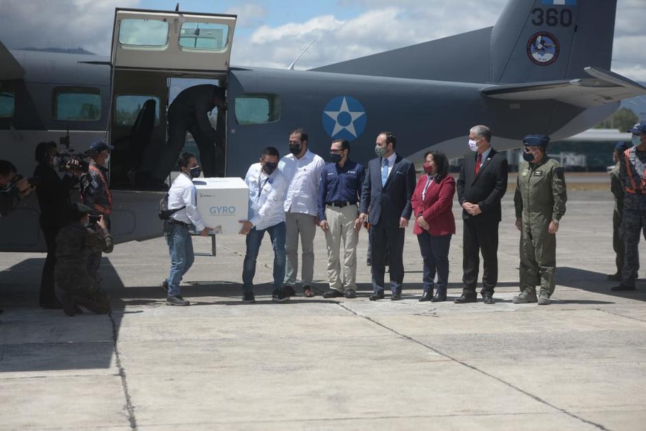 La aeronave que transporta las vacunas donadas por Israel ya arribó a Guatemala. (Foto: Wilder López/Soy502)&nbsp;