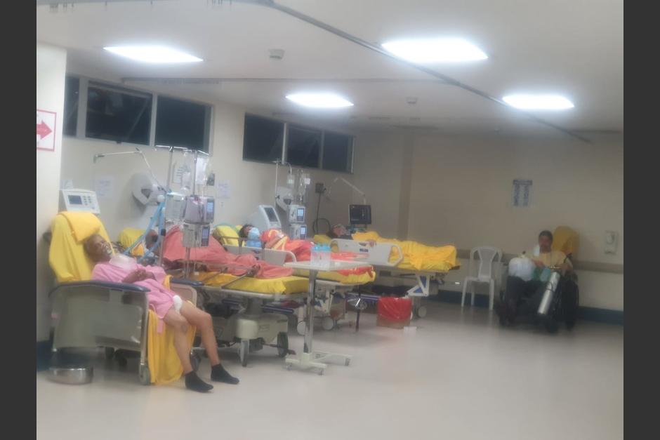 Saturados y sin medicamentos, así se encuentran pacientes y trabajadores del Hospital de Villa Nueva. (Foto:&nbsp;Cortesía)