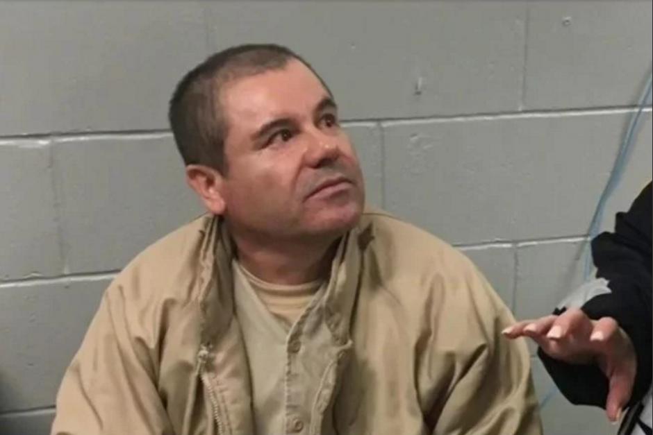 Chapo Guzmán haciendo sentadillas en prisión. (Foto: captura de pantalla)