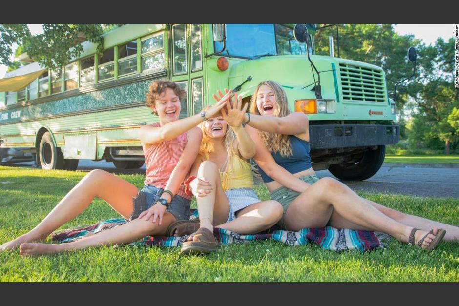 Tres mujeres descubrieron que tenían el mismo novio y después de dejarlo, emprendieron un viaje juntas. (Foto: CNN en Español)