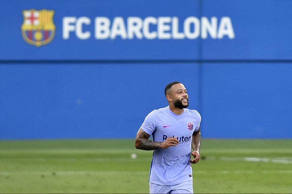 El delantero holandés anotó en su primer partido como barcelonista. (Foto: AFP)&nbsp;