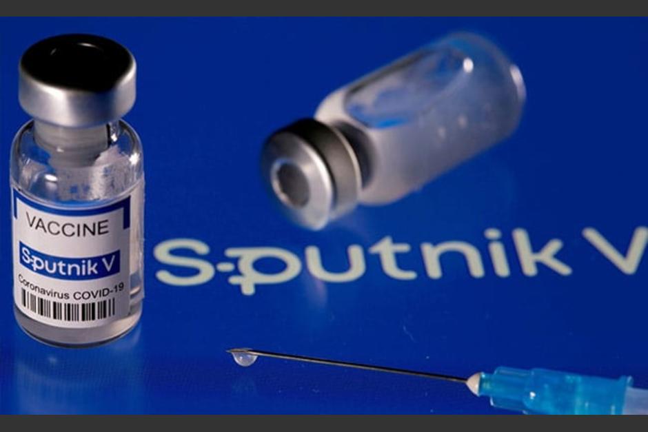 Estudios aseguran que la vacuna Sputnik V no es eficiente para la variante Beta. (Foto: AFP)