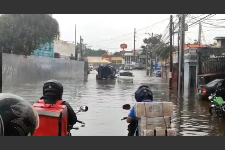 La lluvia afectó sectores de Mixco y Guatemala. (Foto: Fernando Paniagua/Twitter)&nbsp;