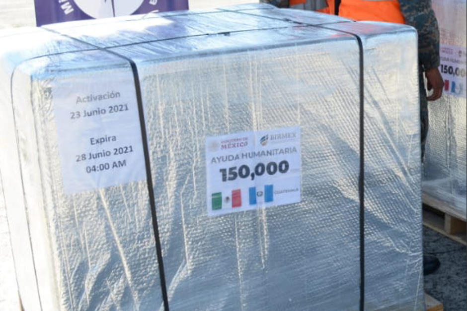 Usuarios de redes sociales alertaron por el supuesto vencimiento de una donación de vacunas provenientes de México. (Foto: Ministerio de Salud)
