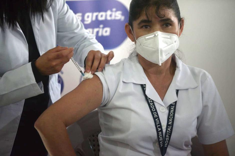 Magdalena Guevara fue la primera mujer vacunada contra el Covid-19 en Guatemala. (Foto: Archivo/Soy502)