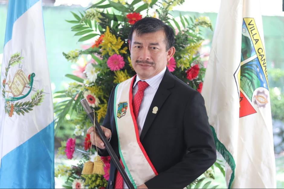 Alcalde de Villa Canales, Julio Marroquín, y otros empleados municipales reciben primera dosis contra el Covid-19. (Foto: Facebook/Julio Marroquín)