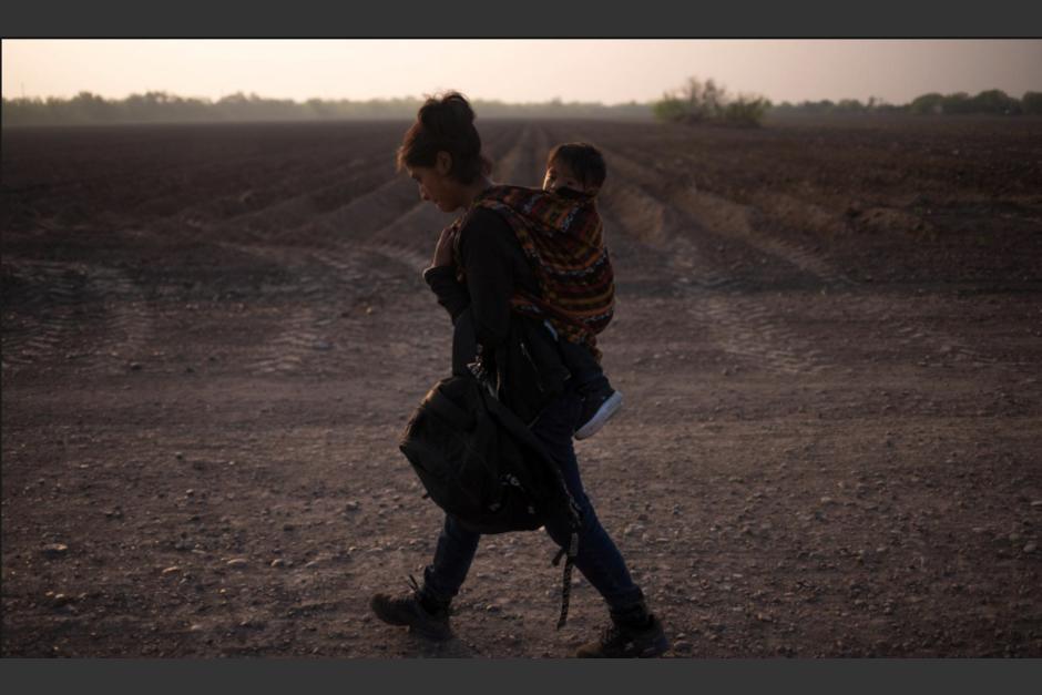 Mayra, una guatemalteca que migró a Estados Unidos, espera que ese país le dé asilo para ayudar a su mamá a comprar medicamentos. (Foto: Reuters)