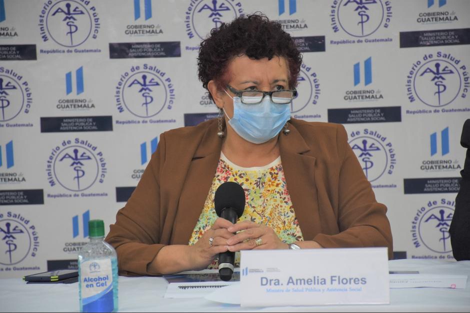 La ministra de Salud, Amelia Flores, ofreció una conferencia de prensa a dos días del descanso de Semana Santa. (Foto: Archivo/Soy502)