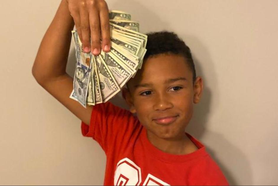 Landon Melvin encontró 5,000 dólares mientras limpiaba el carro de su familia. (Foto:&nbsp;&nbsp;WRTV)