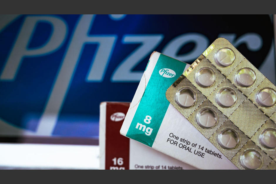 La píldora contra el Covid-19 de Pfizer tiene un 89% de efectividad, según estudios. (Foto: Telemundo)