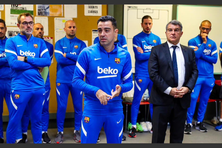 El nuevo entrenador del Barcelona fue presentado este martes a la primera plantilla. (Foto: FCB)&nbsp;