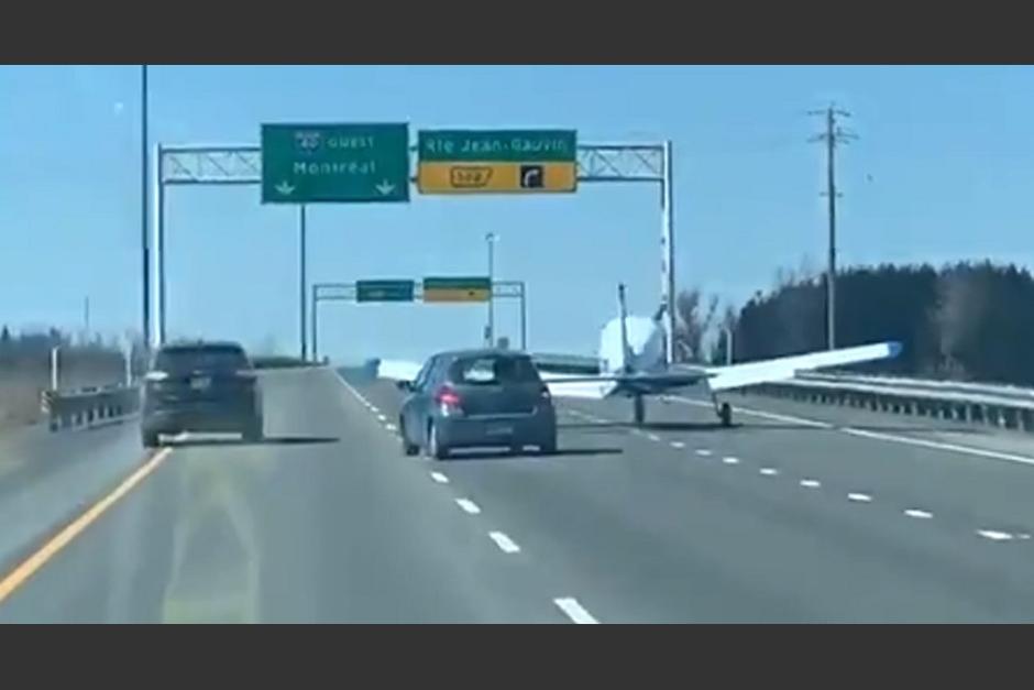 El piloto logró un aterrizaje perfecto. (Foto: captura de pantalla)