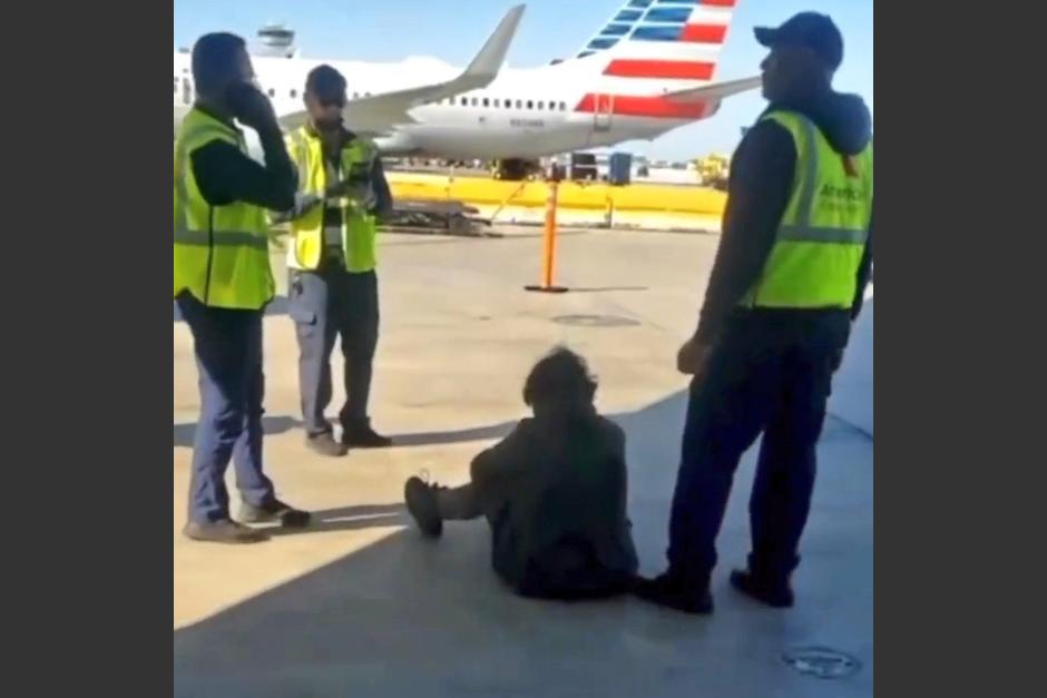 Confirman que hombre que viajó escondido en el tren de aterrizaje de un avión es de nacionalidad guatemalteca. (Foto:&nbsp;@The_LAAHS)
